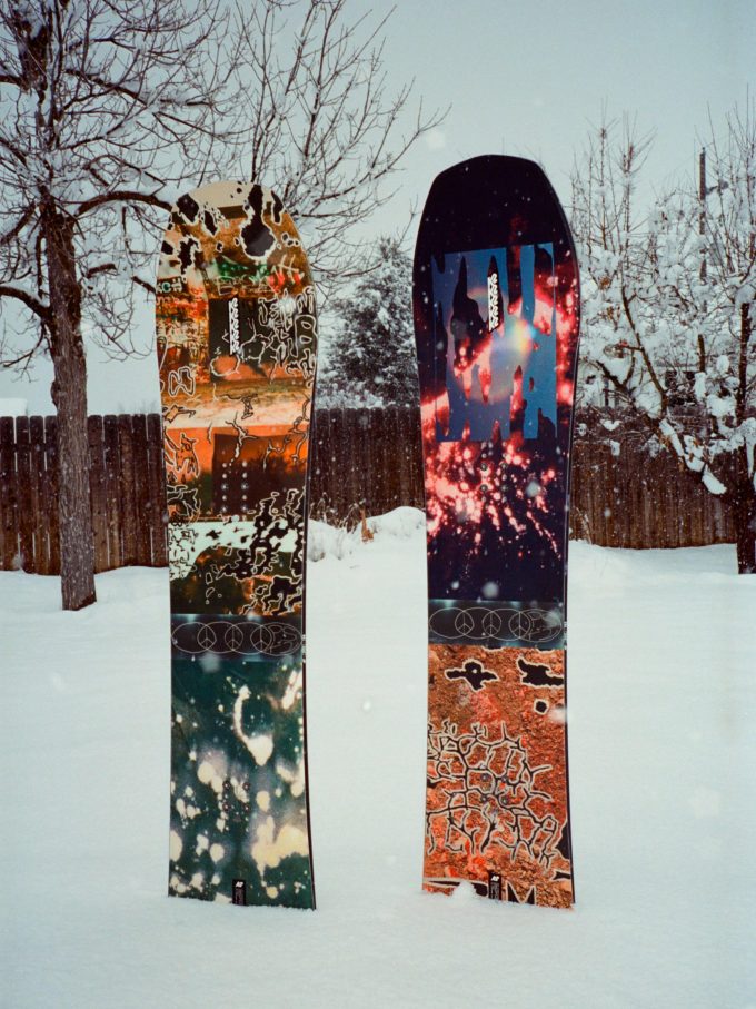 K2 Excavator - Peter Sutherland Unisex Snowboard 2025